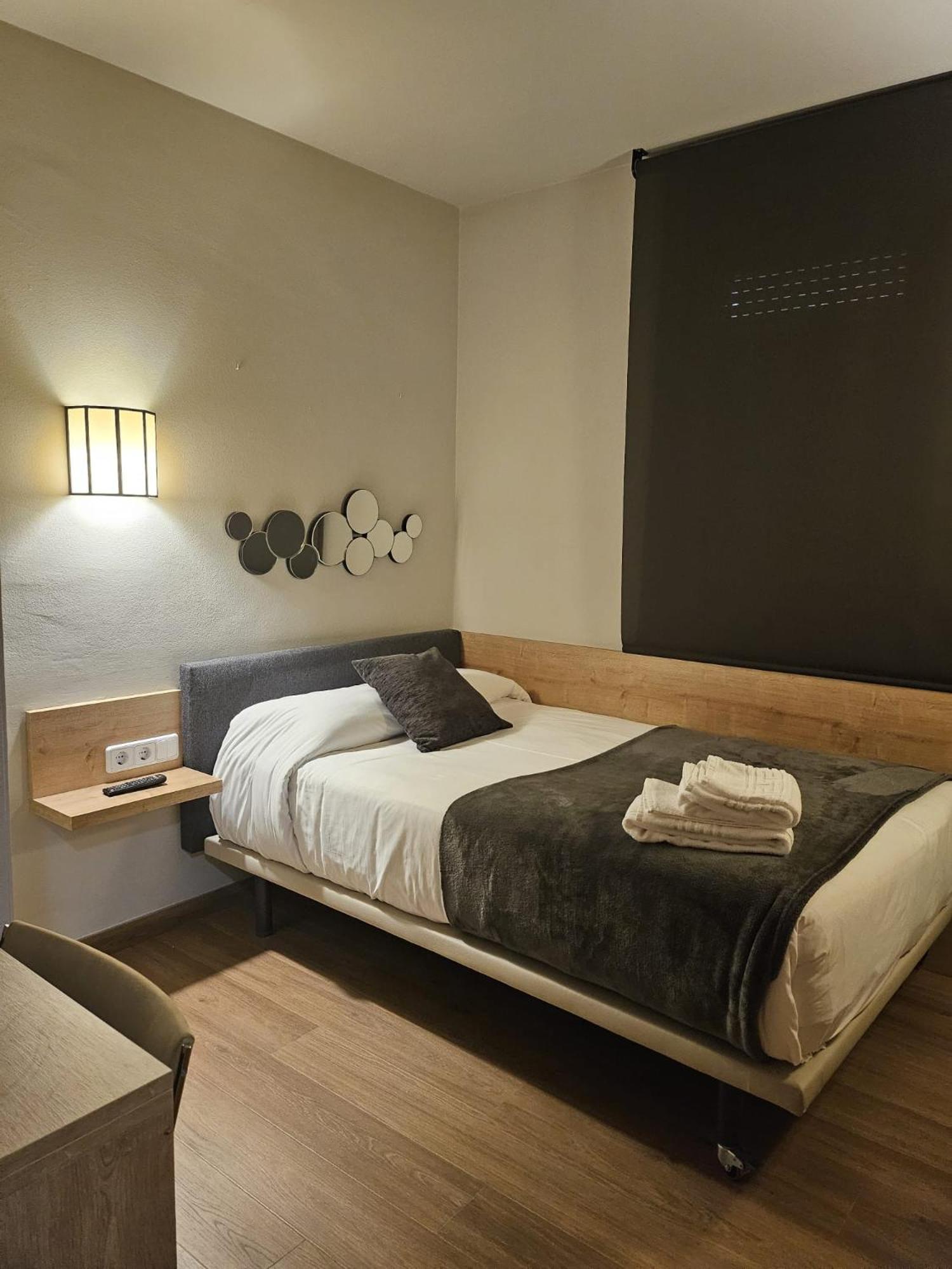 Hotel Estel แบร์กา ภายนอก รูปภาพ