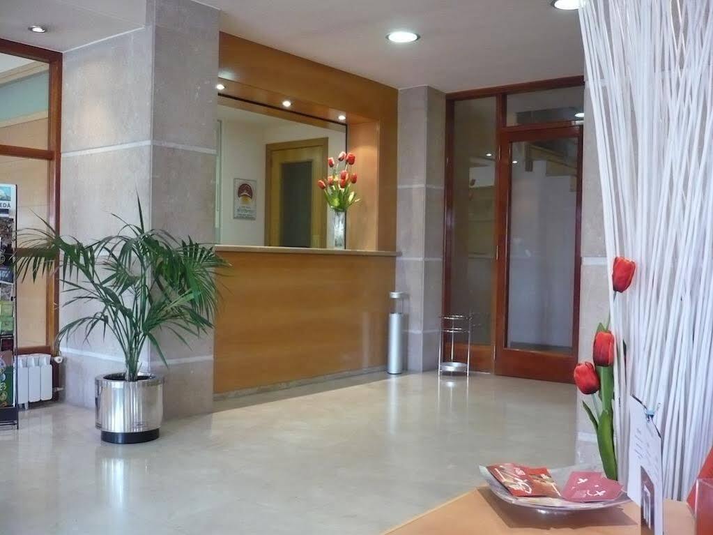 Hotel Estel แบร์กา ภายนอก รูปภาพ